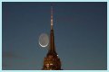 How to See the Moon's Ghostly 'Da Vinci Glow' Phenomenon